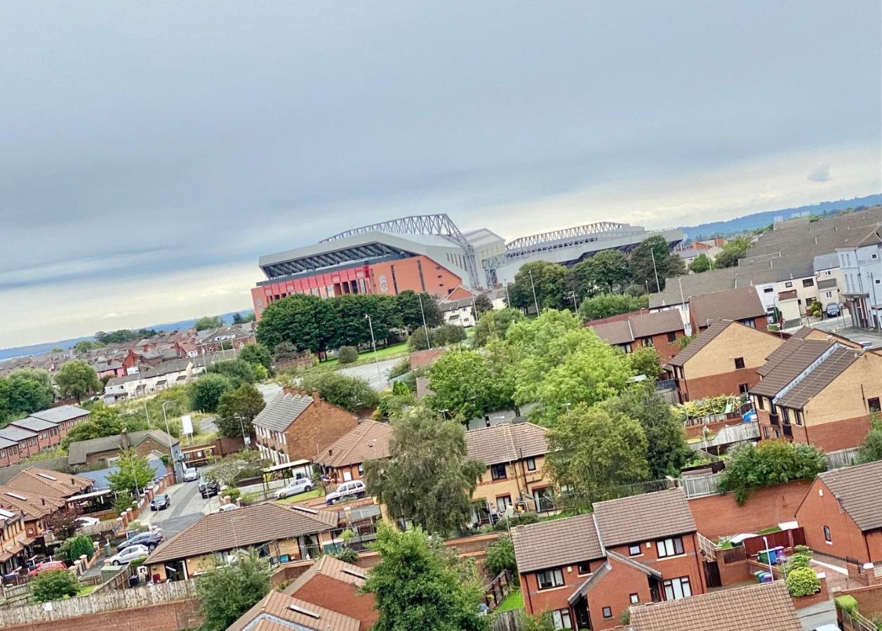 Unique View Of Anfield Stadium - Charming 2 Bedroom Apartment In Liverpool With Parking Extérieur photo